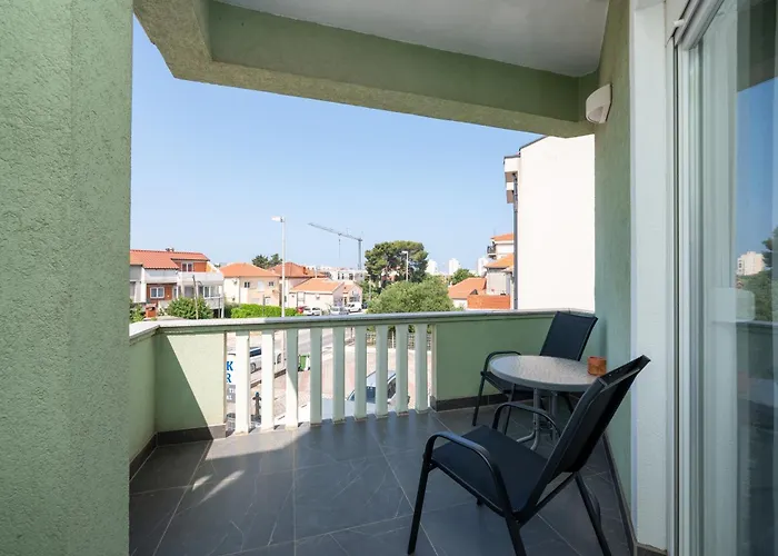 With Parking Space - 24646 Zadar