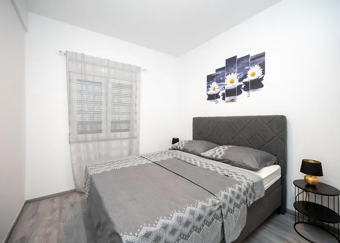 Appartamento With Parking Space - 24646